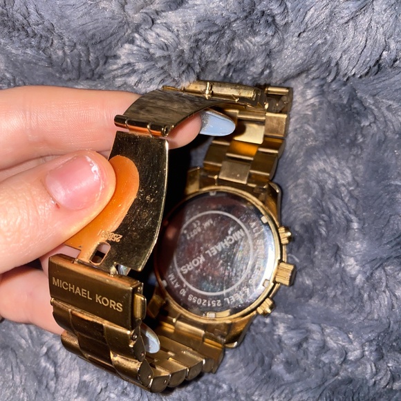 Michael Kors watch - Picture 3 of 4